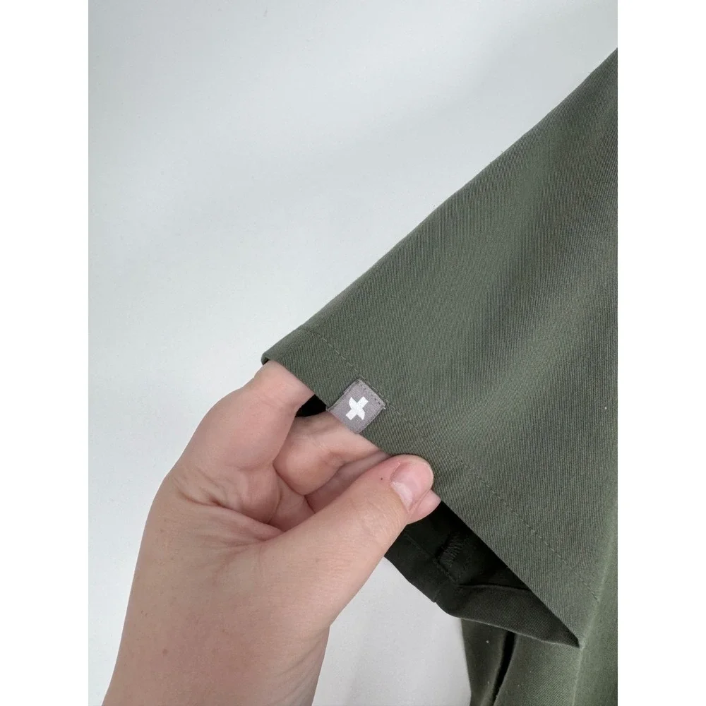 FIGS One Pocket Catarina Scrub Top Women Small Olive Forrest Moss Green T Shirt